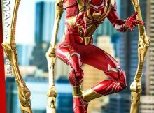 Hot Toys Iron Spider Armor Spider-Man 1/6 Figure Up for Order!